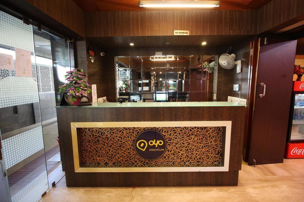 Oyo Premium Law Garden C G Road Hotell Ahmedabad Eksteriør bilde